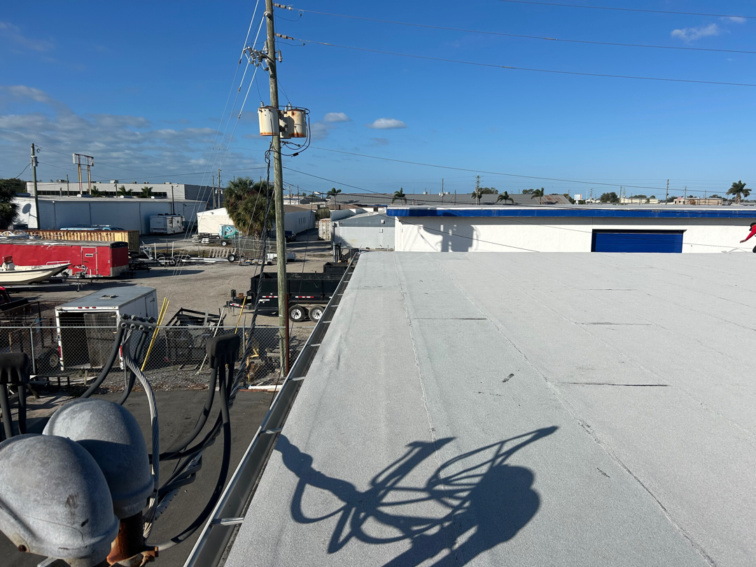 Rest of back flat roof photo 3