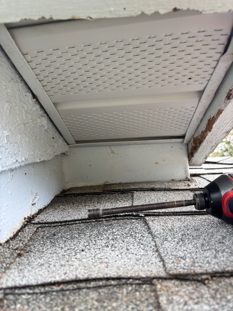 Soffit repair photo 1
